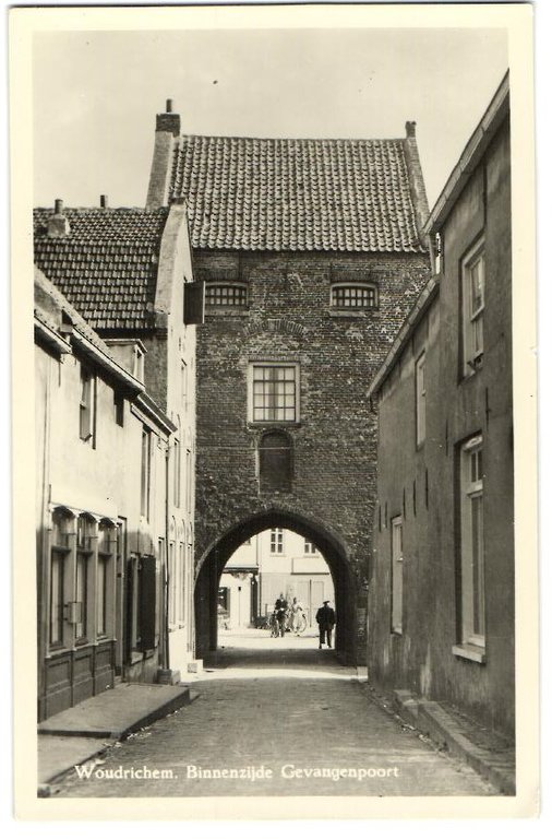 Gevangenenpoort — Woudrichem
