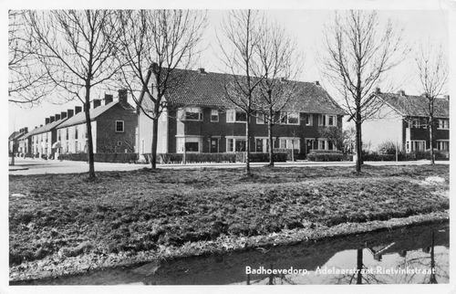 Adelaarstraat — Badhoevedorp