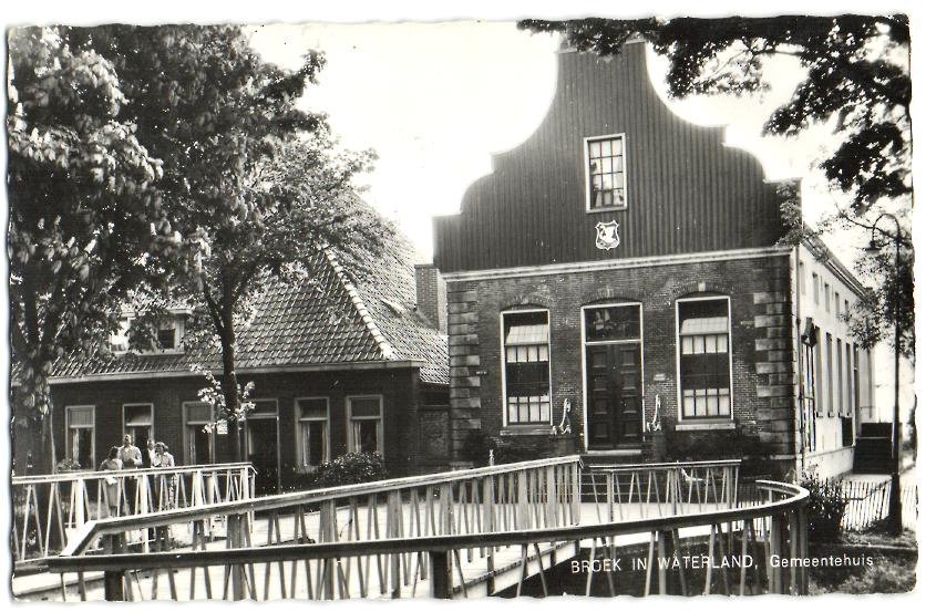 Gemeentehuis — Broek in Waterland