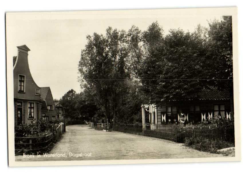 Dorpsstraat — Broek in Waterland