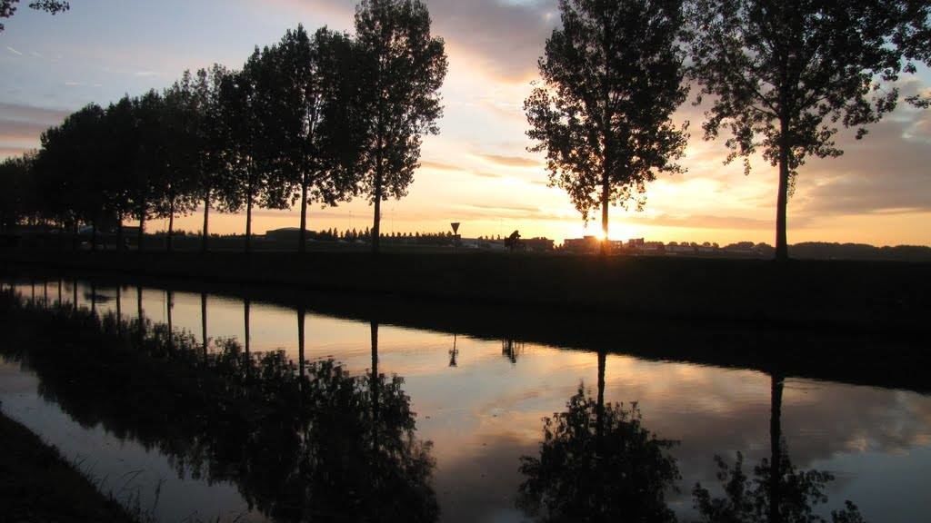 Hoofdweg — Hoofddorp