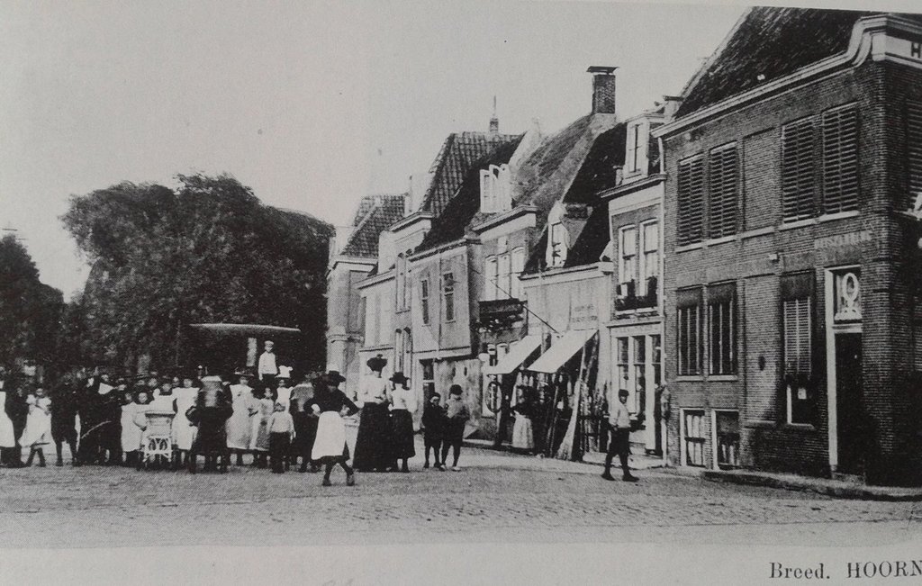 Breed — Hoorn