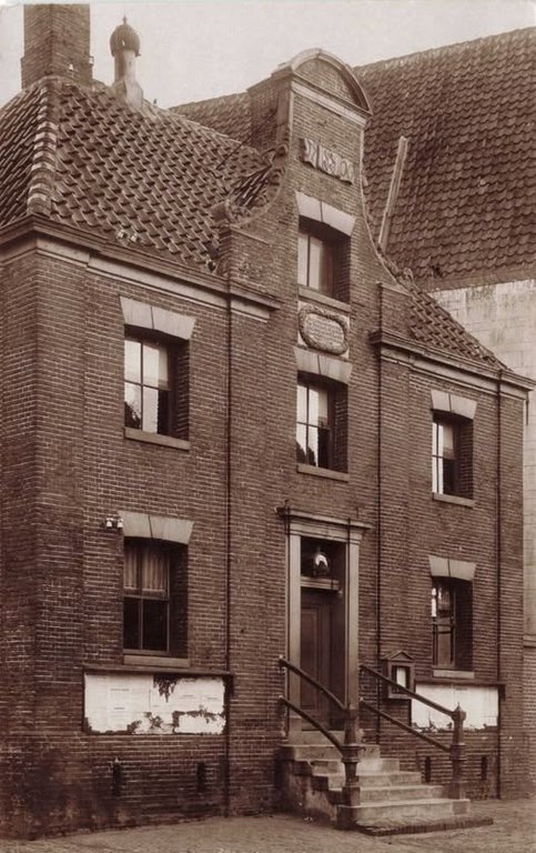 Gemeentehuis — Krommenie