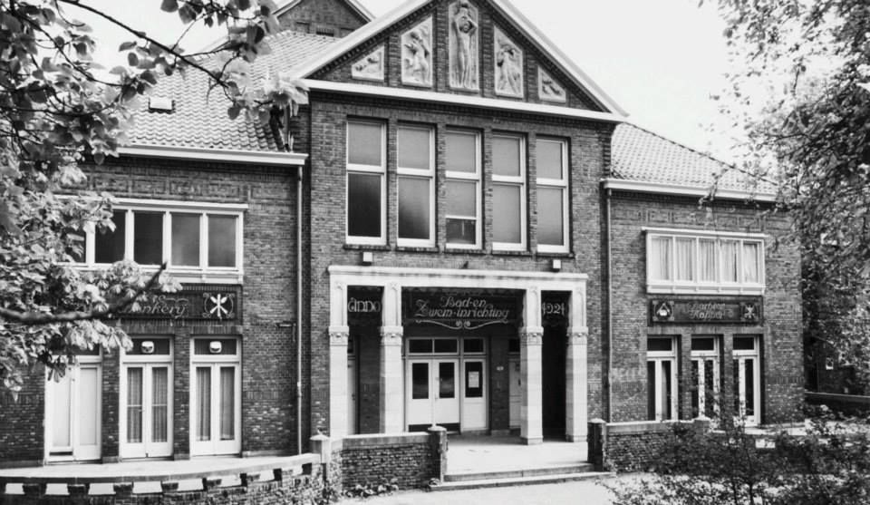 Adriaan Stoopplein — Overveen