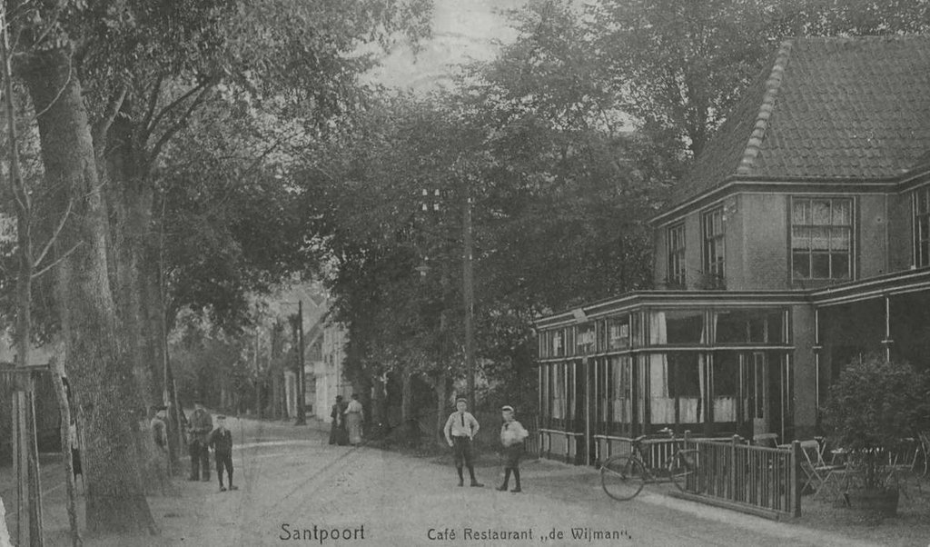 Dorpsstraat — Santpoort