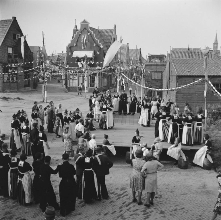 Dorpsplein — Volendam