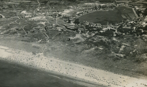 Luchtfoto's — Wijk aan Zee