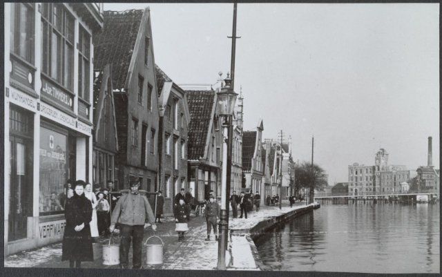 Zaanweg — Wormerveer
