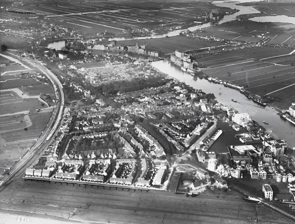 Luchtfoto — Wormerveer