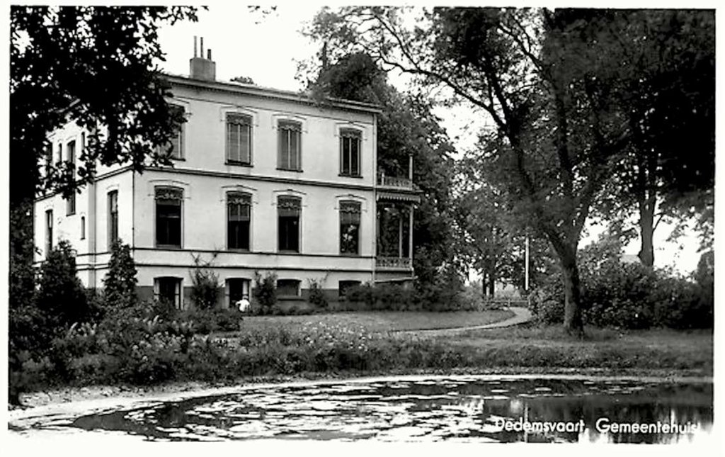 Gemeentehuis — Dedemsvaart