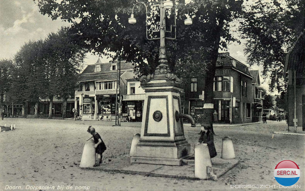 Dorpsplein — Doorn