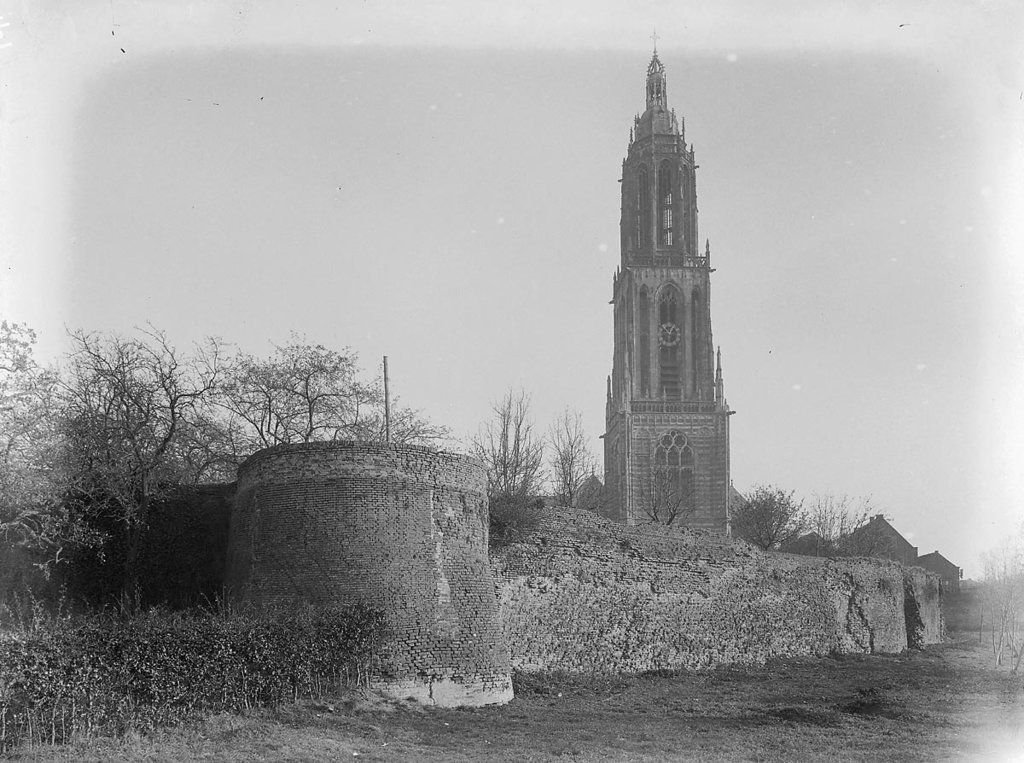 Stadsmuur — Rhenen