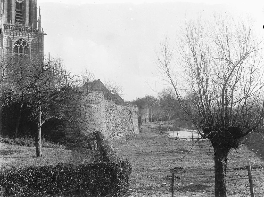 Stadsmuur — Rhenen
