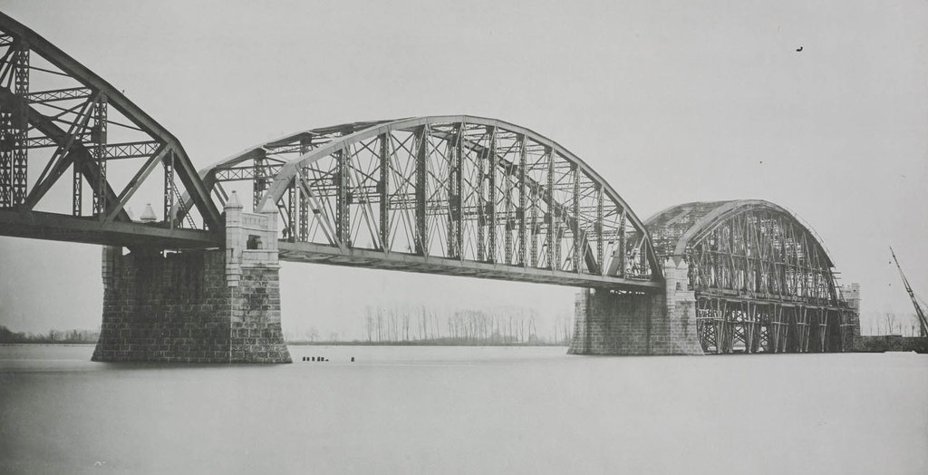 Spoorbrug — Rhenen