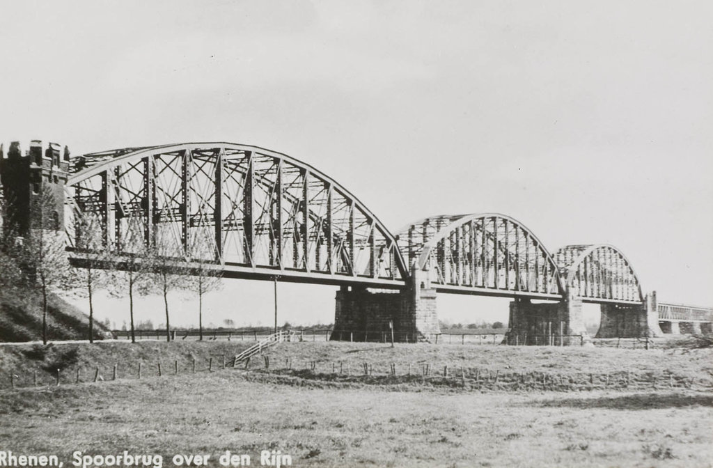Spoorbrug — Rhenen