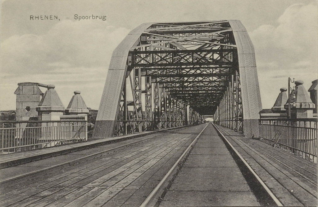 Spoorbrug — Rhenen