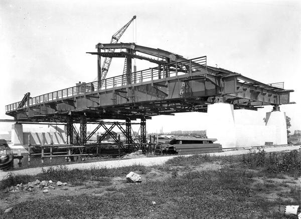 Bruggen — Vianen