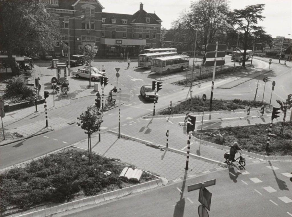 Station Woerden — Woerden