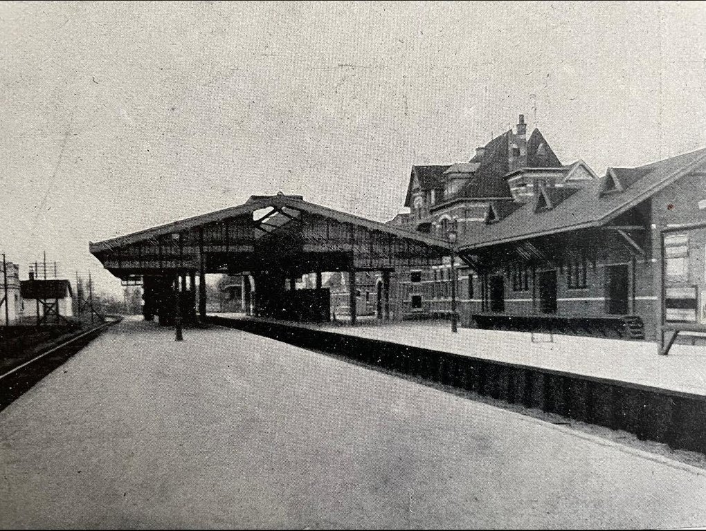 Station Woerden — Woerden