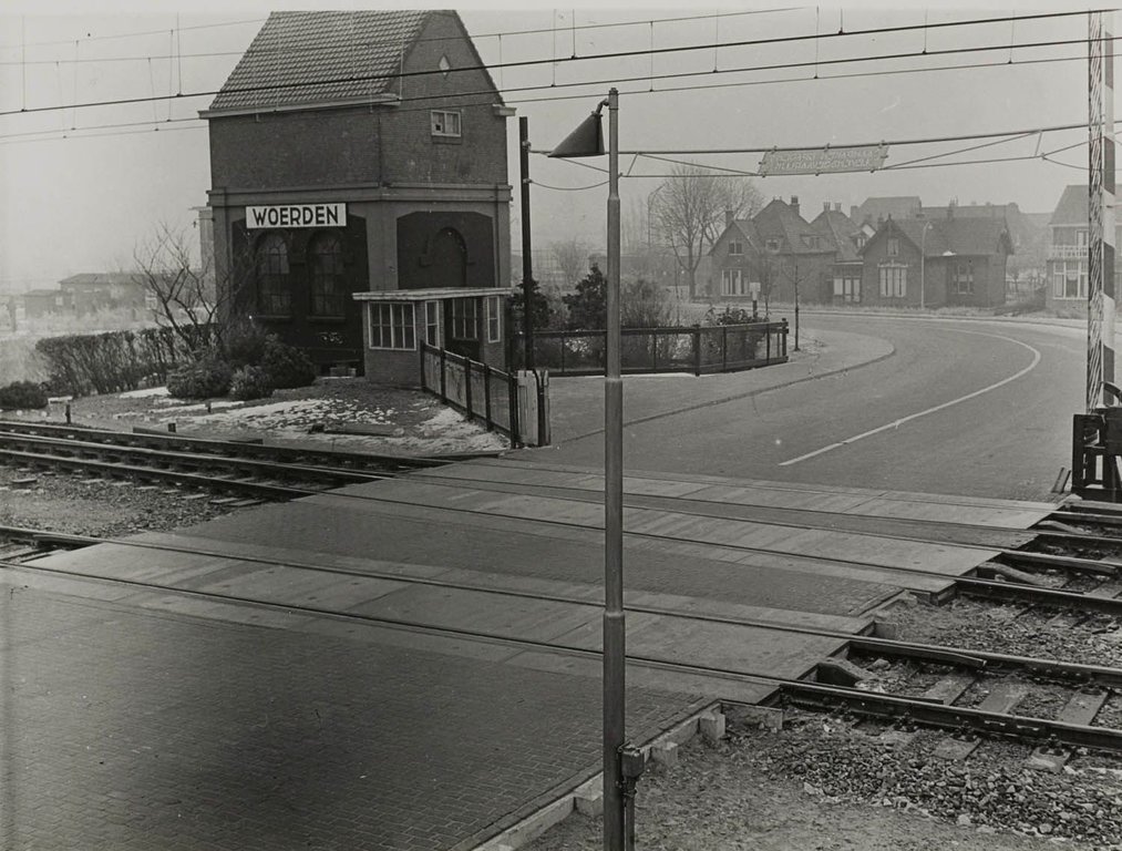 Spoorwegovergangen — Woerden