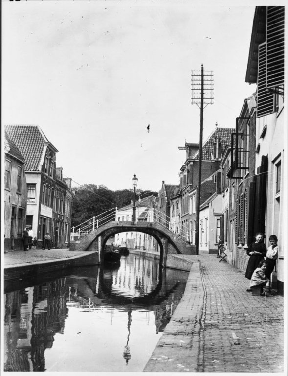 Bruggen — Woerden