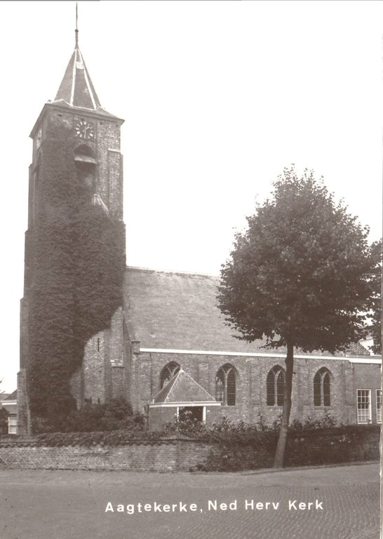Dorpsplein — Aagtekerke