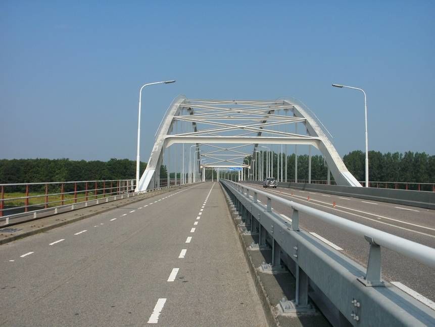 Bruggen — Tholen