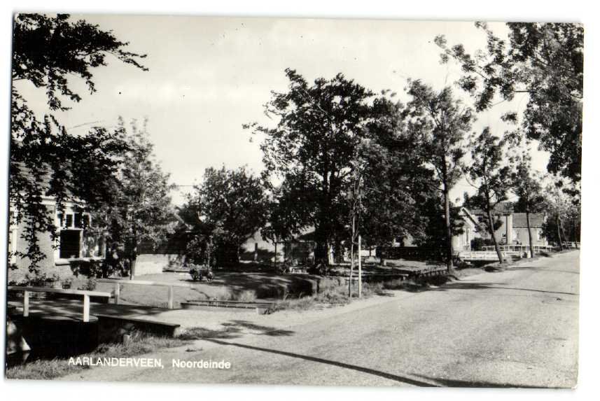 Noordeinde — Aarlanderveen