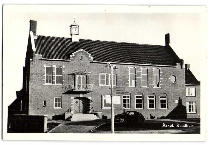 Raadhuis — Arkel