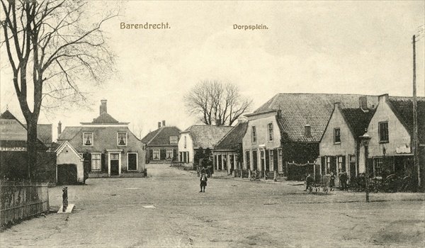 Dorpsplein — Barendrecht