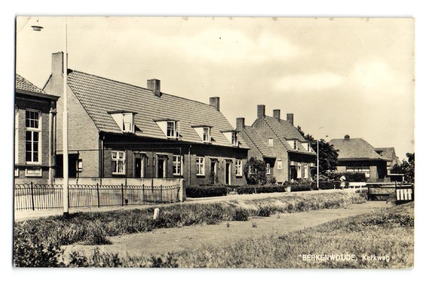 Kerkweg — Berkenwoude