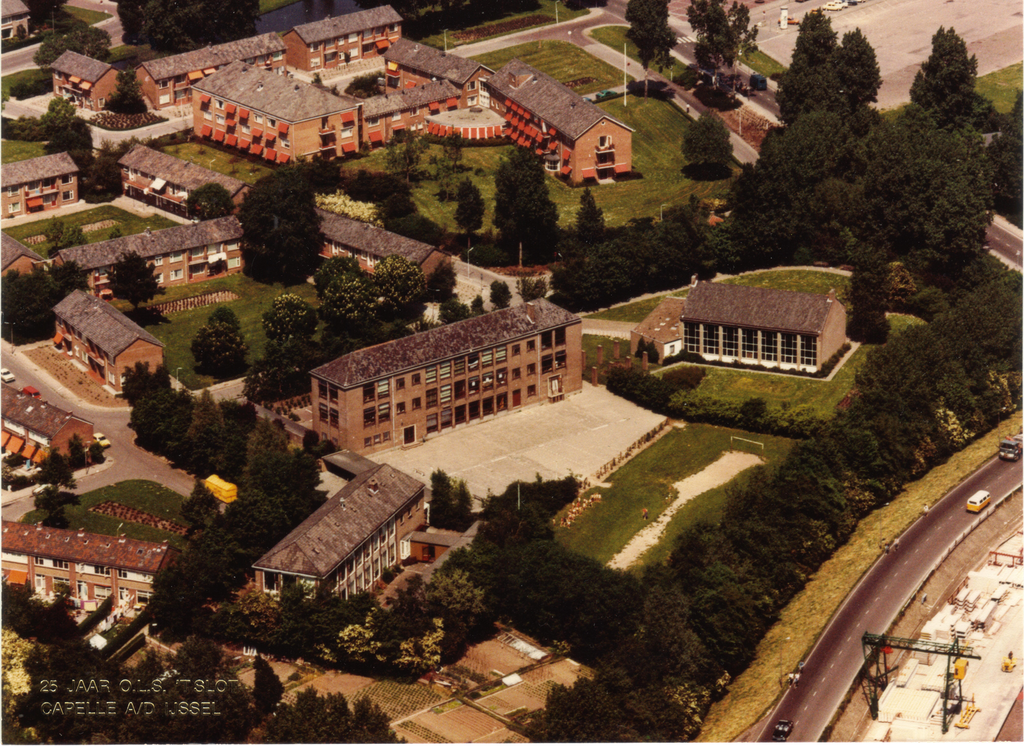 Luchtfoto — Capelle aan den IJssel
