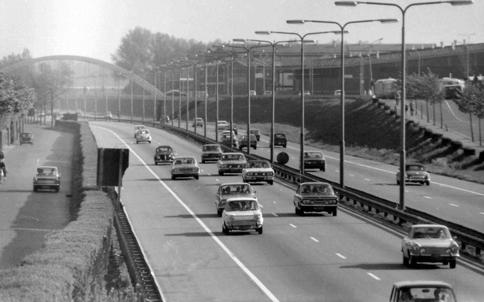 A16 — Dordrecht