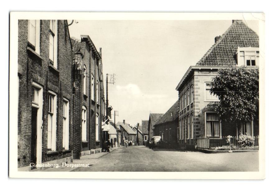 Dorpsstraat — Giessenburg