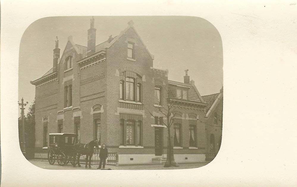 Dorpsstraat — Hellevoetsluis