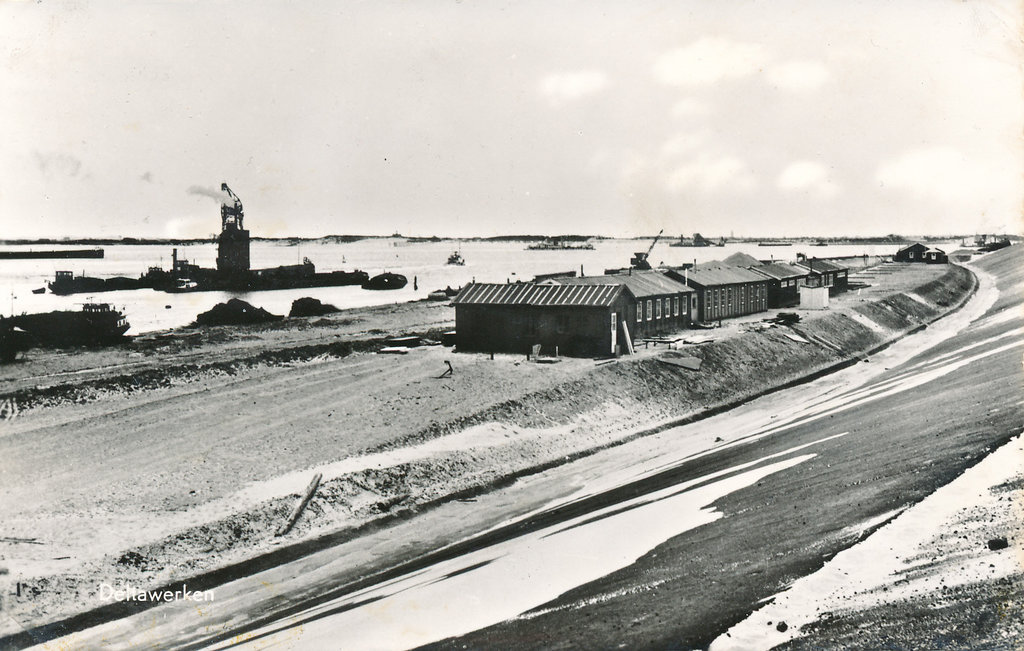 Deltawerken — Hellevoetsluis