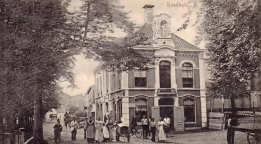 Gemeentehuis — Hillegom