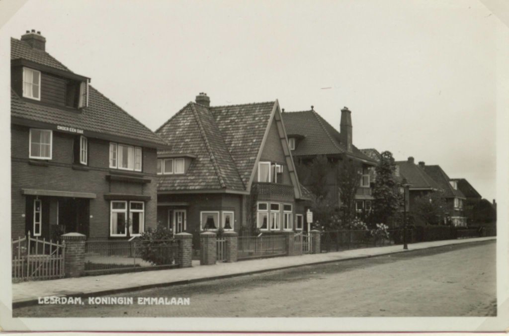 Koningin Emmalaan — Leerdam