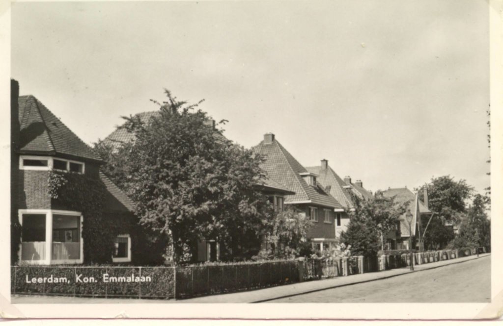 Koningin Emmalaan — Leerdam