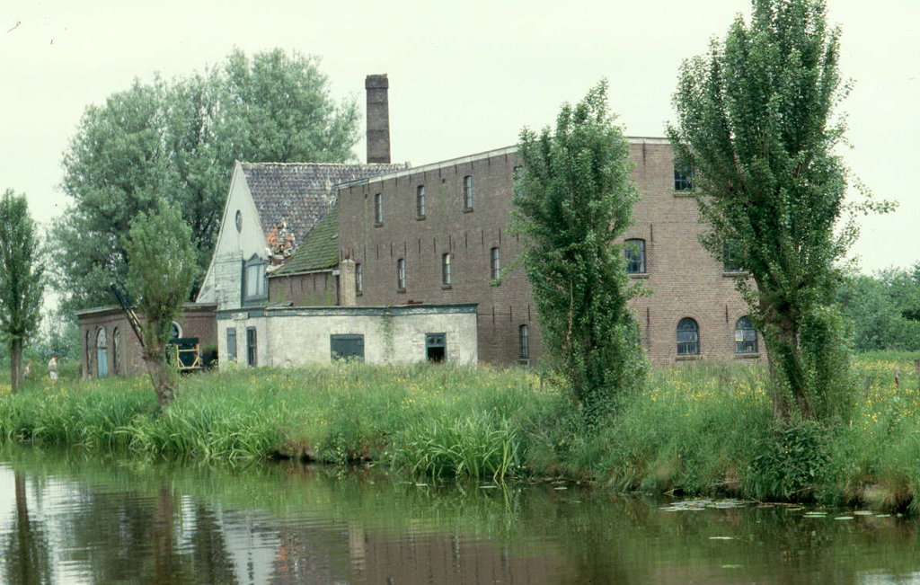 Huis ter lucht 1 — Maasland