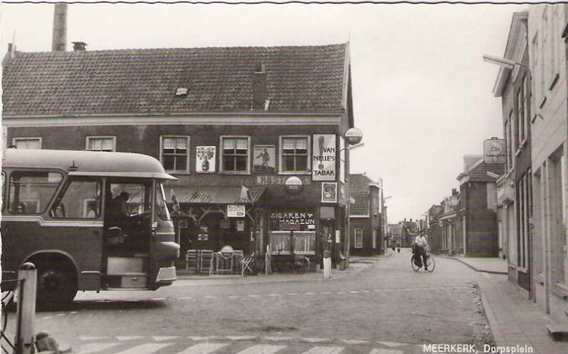 Dorpsplein — Meerkerk