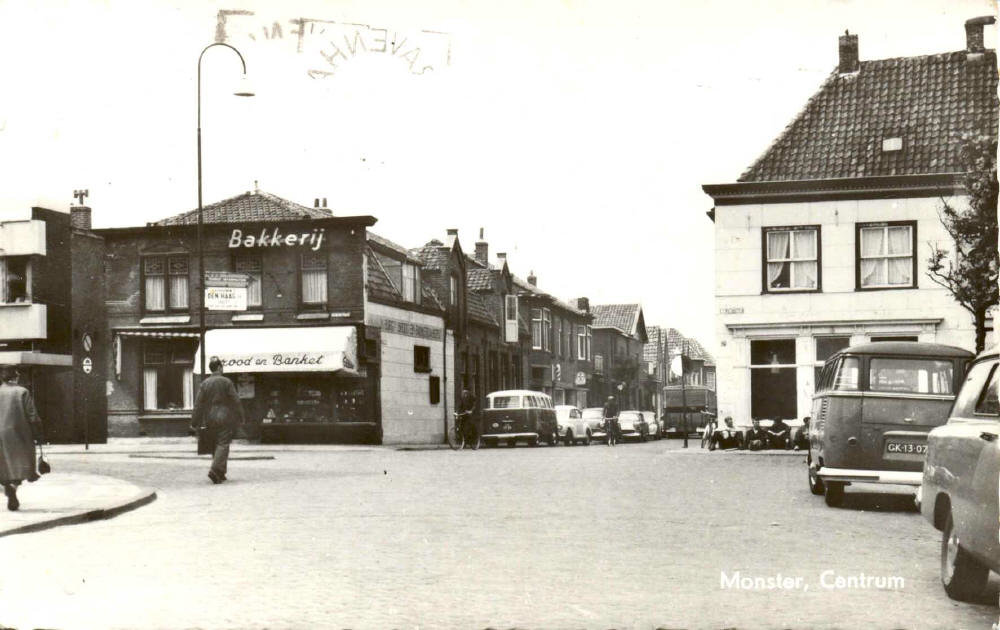 Kerkplein — Monster