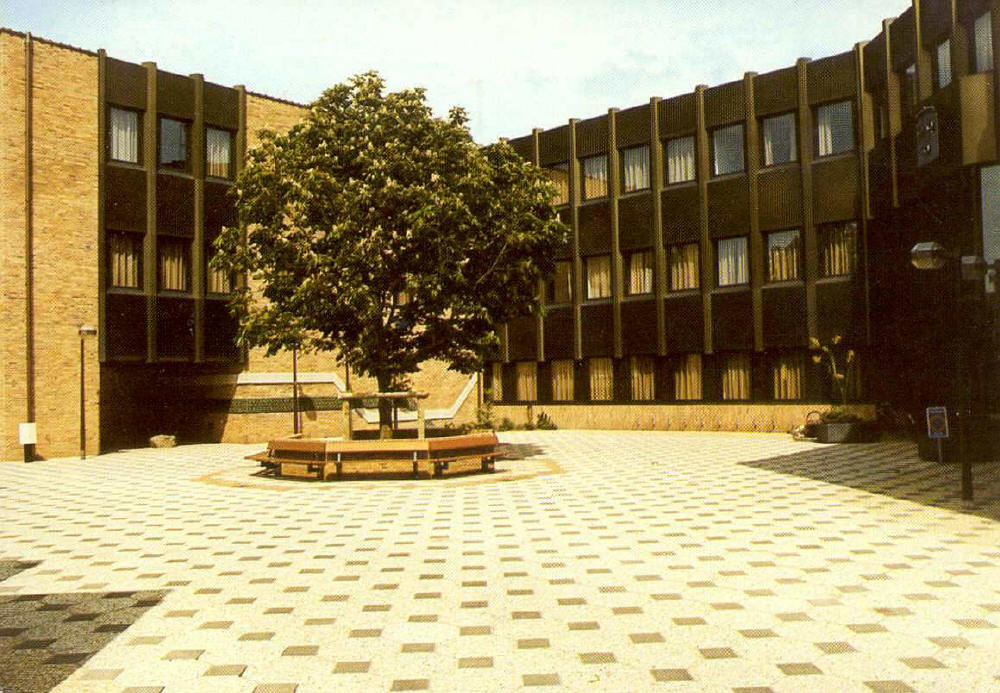 Gemeentehuis — Monster