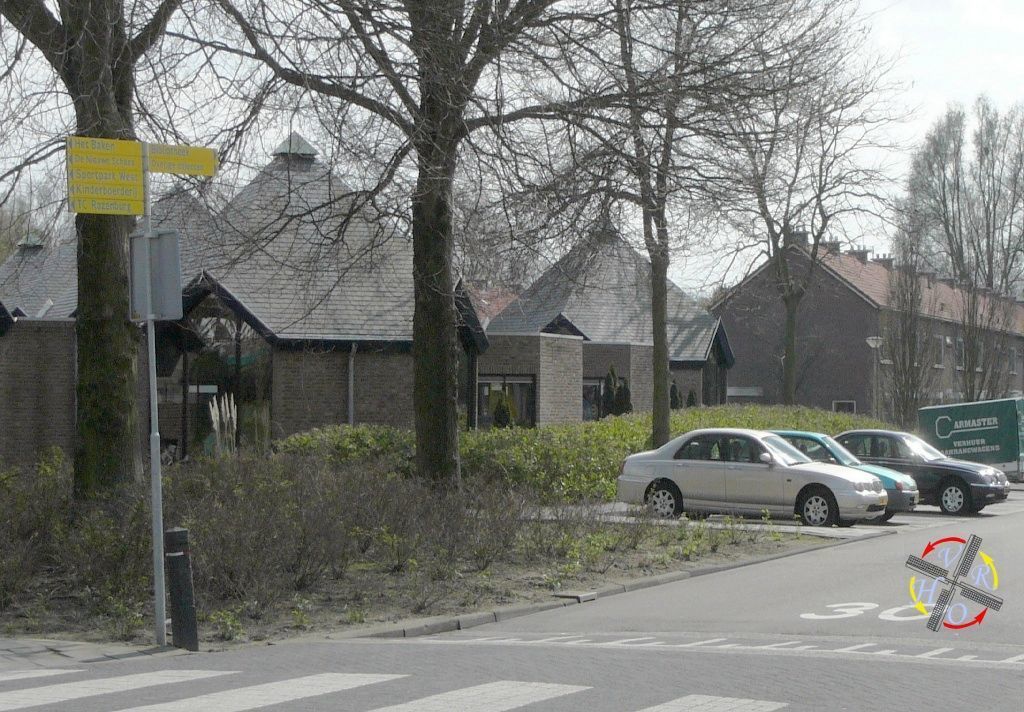 Burg. Just de la Paisièresstraat — Rozenburg