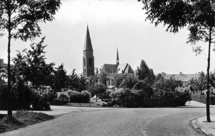 Menneweg — Sassenheim