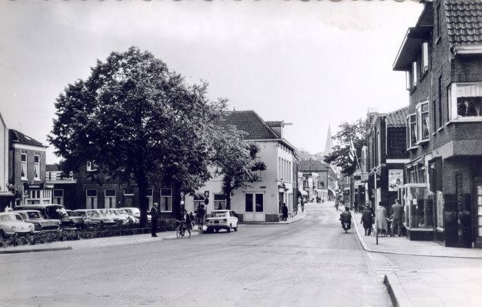 Hoofdstraat — Sassenheim