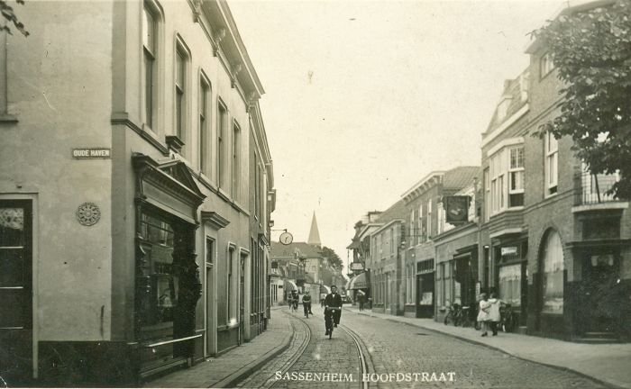 Hoofdstraat — Sassenheim