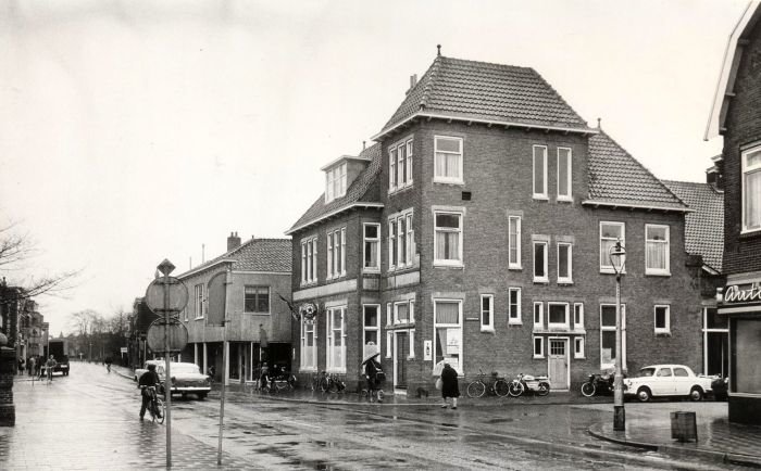 Hoofdstraat — Sassenheim
