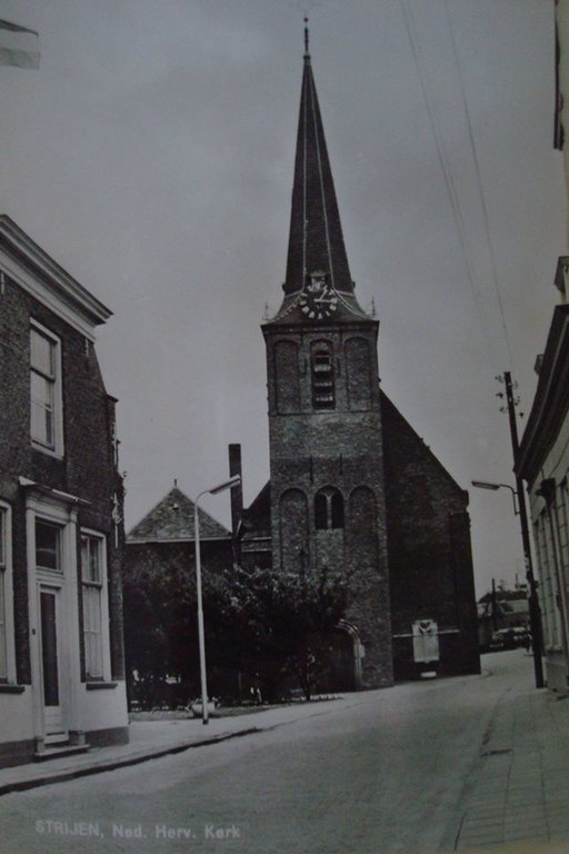 Kerkstraat — Strijen